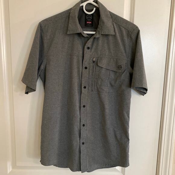 Wrangler All Terrain Gear Short Sleeves Shirt Men's Small - Picture 1 of 5